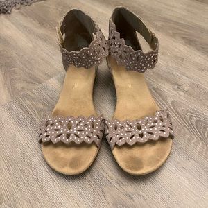 Rieker sandal with ankle strap sz7